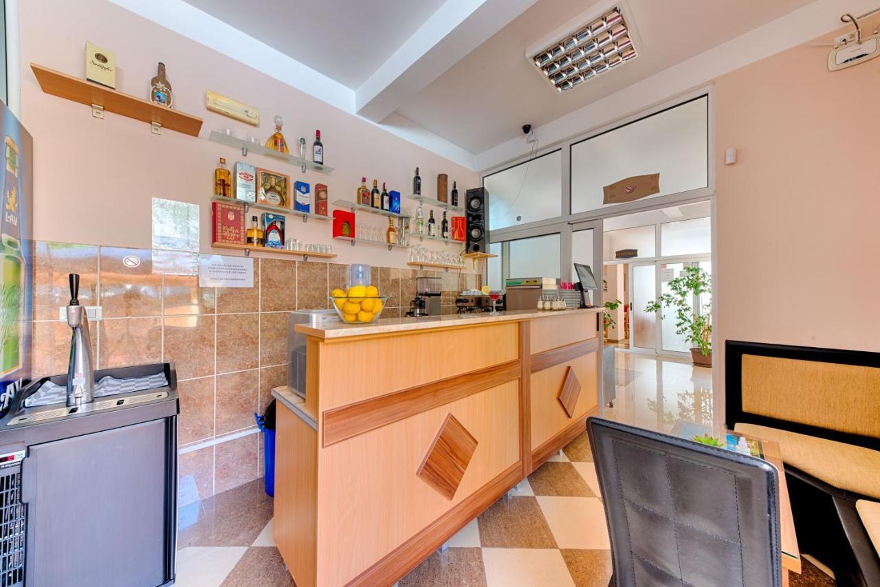 Hotel Dana Čanj Esterno foto